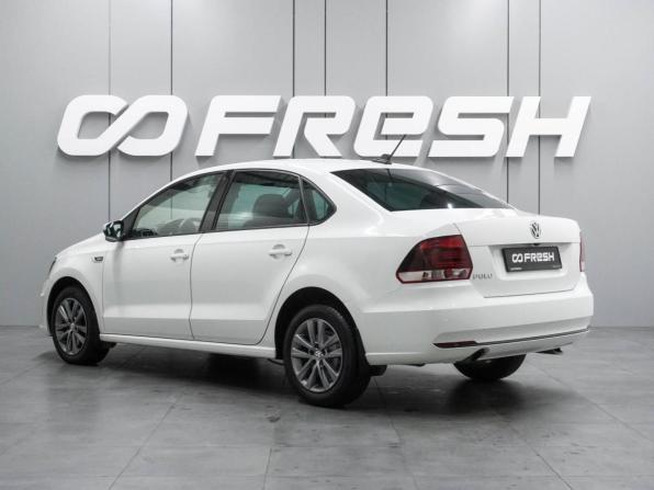 Volkswagen Polo V Рестайлинг с пробегом 2019 года, цена 1 399 000 рублей, 124874 км, седан, Автокод Объявления