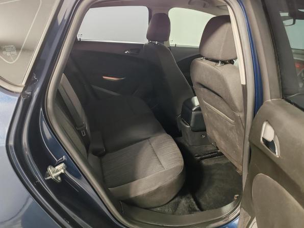 Opel Astra J с пробегом 2010 года, цена 599 000 рублей, 227473 км, хэтчбек, Автокод Объявления