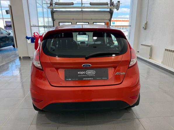 Ford Fiesta Mk6 Рестайлинг с пробегом 2016 года, цена 913 000 рублей, 82253 км, хэтчбек, Автокод Объявления