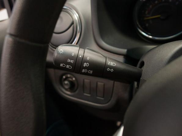 Renault Sandero II Рестайлинг с пробегом 2019 года, цена 1 245 000 рублей, 102080 км, хэтчбек, Автокод Объявления