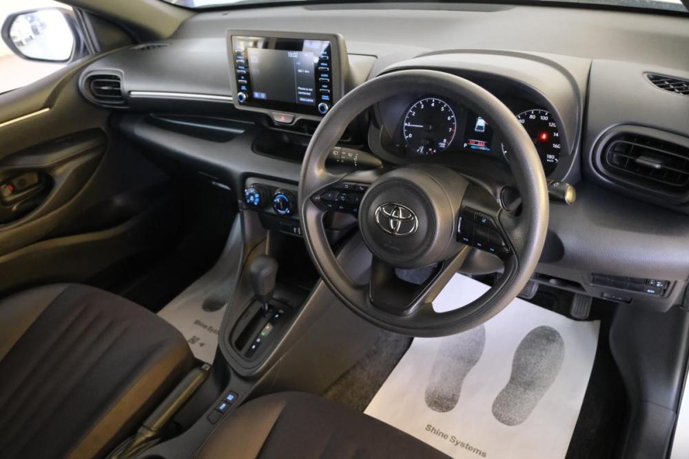 Toyota Yaris IV Омск  - изображение 10
