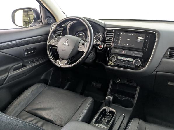 Mitsubishi Outlander III Рестайлинг 2 с пробегом 2015 года, цена 1 735 000 рублей, 158255 км, внедорожник, Автокод Объявления