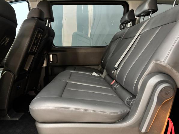 Hyundai Staria I с пробегом 2023 года, цена 5 450 000 рублей, 43000 км, минивэн, Автокод Объявления