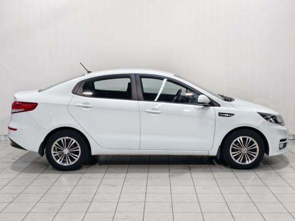 Kia Rio III Рестайлинг с пробегом 2015 года, цена 1 095 000 рублей, 100027 км, седан, Автокод Объявления