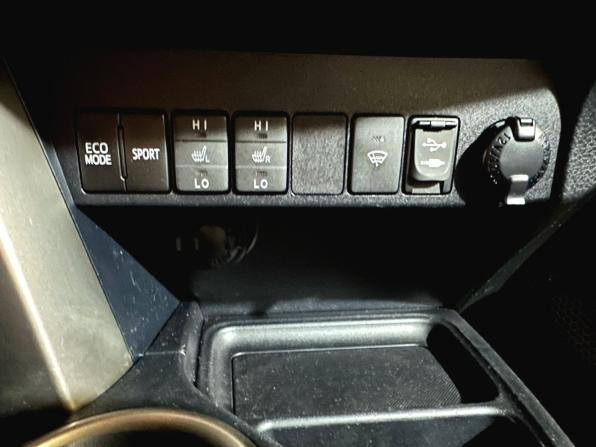 Toyota RAV4 IV (XA40) с пробегом 2013 года, цена 2 000 000 рублей, 162681 км, внедорожник, Автокод Объявления