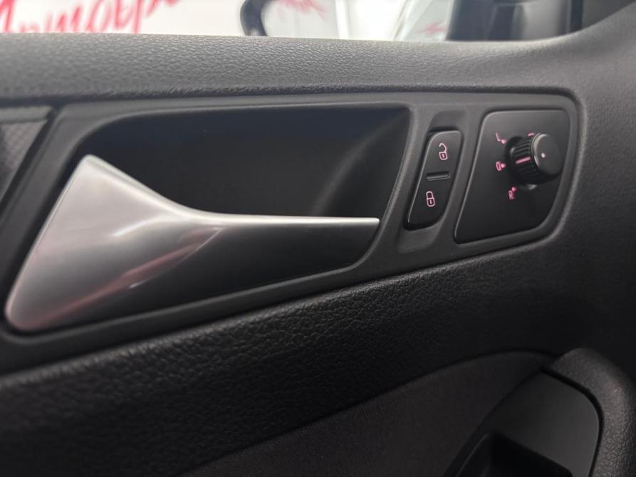 Volkswagen Jetta VI Псков  - изображение 16