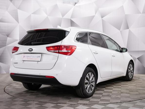 Kia Ceed II Рестайлинг с пробегом 2018 года, цена 1 366 000 рублей, 130050 км, универсал, Автокод Объявления