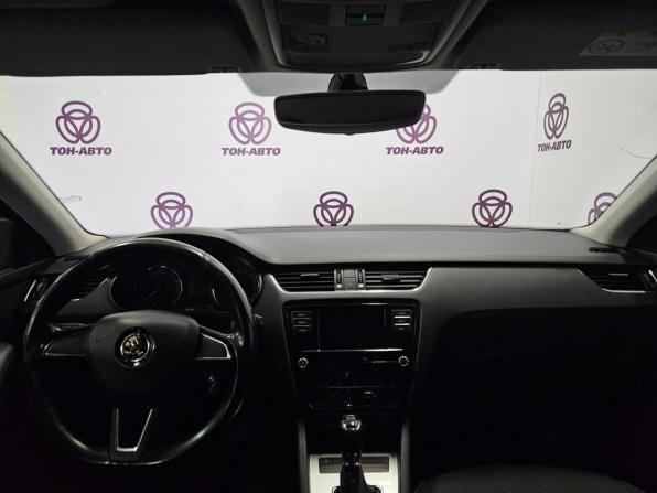 Skoda Octavia III (A7) Рестайлинг с пробегом 2018 года, цена 1 592 000 рублей, 209435 км, лифтбек, Автокод Объявления
