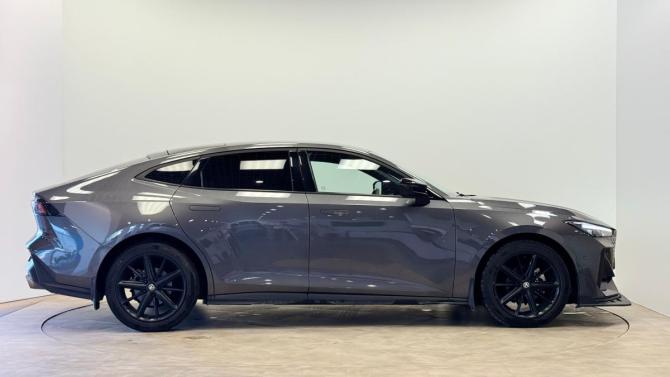 Changan UNI-V I с пробегом 2024 года, цена 2 290 000 рублей, 55328 км, лифтбек, Автокод Объявления