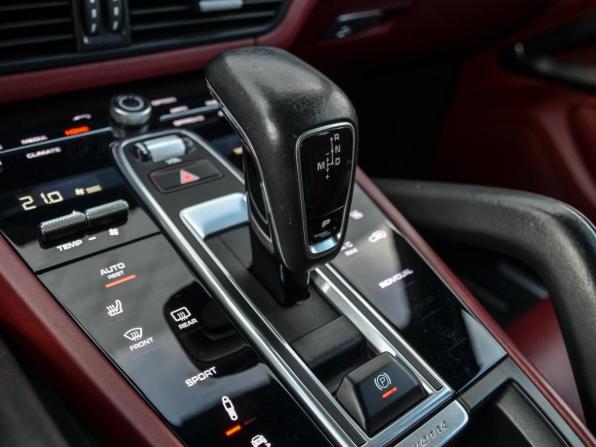 Porsche Cayenne III с пробегом 2018 года, цена 5 860 000 рублей, 113913 км, внедорожник, Автокод Объявления