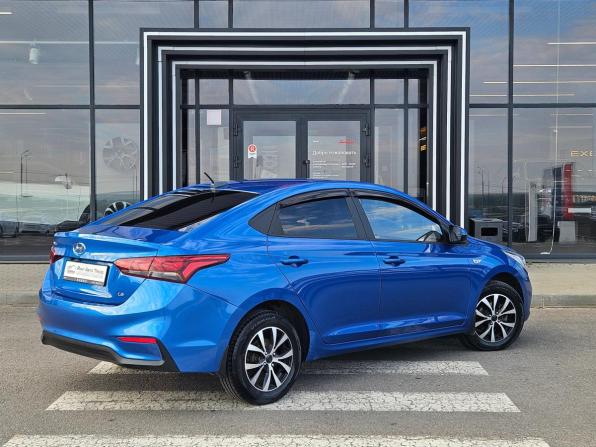 Hyundai Solaris II с пробегом 2018 года, цена 1 350 000 рублей, 122000 км, седан, Автокод Объявления