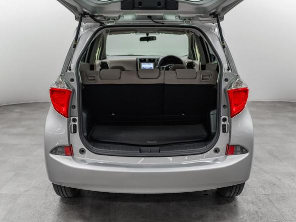 Toyota Ractis II с пробегом 2013 года, цена 1 150 000 рублей, 29192 км, хэтчбек, Автокод Объявления