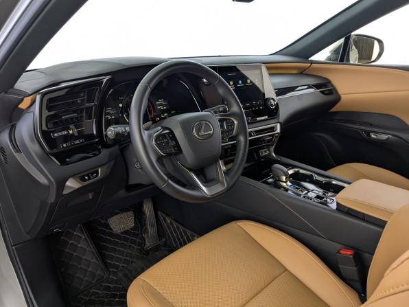 Lexus RX V с пробегом 2025 года, цена 7 510 000 рублей, 14995 км, внедорожник, Автокод Объявления