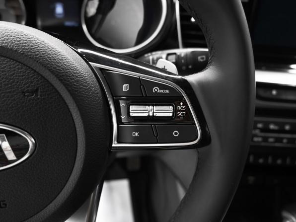 Kia Ceed III с пробегом 2021 года, цена 2 125 000 рублей, 68227 км, универсал, Автокод Объявления