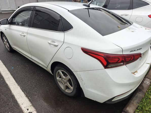 Hyundai Solaris II с пробегом 2018 года, цена 879 000 рублей, 236338 км, седан, Автокод Объявления