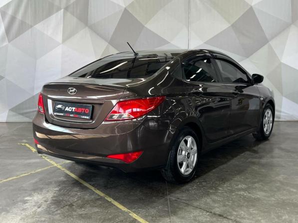 Hyundai Solaris I Рестайлинг с пробегом 2016 года, цена 997 000 рублей, 139000 км, седан, Автокод Объявления