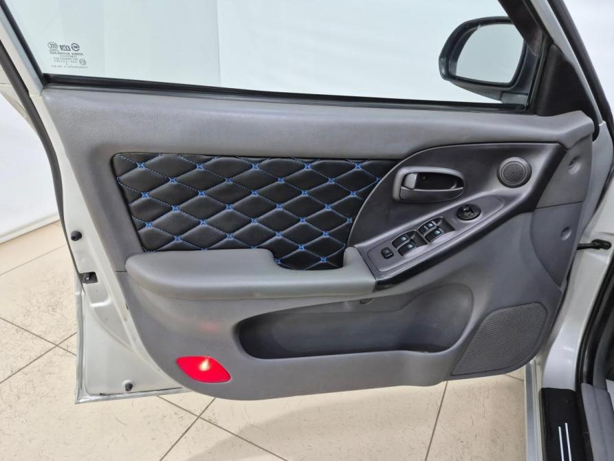 Hyundai Elantra III (XD2) Рестайлинг Альметьевск  - изображение 9