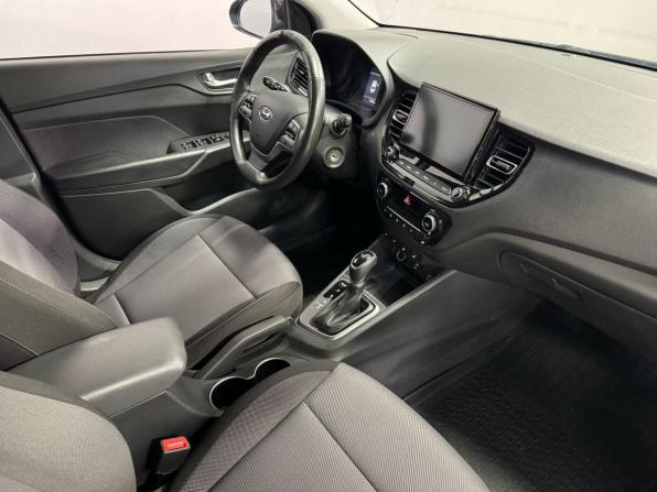 Hyundai Solaris II Рестайлинг с пробегом 2022 года, цена 1 600 000 рублей, 76000 км, седан, Автокод Объявления