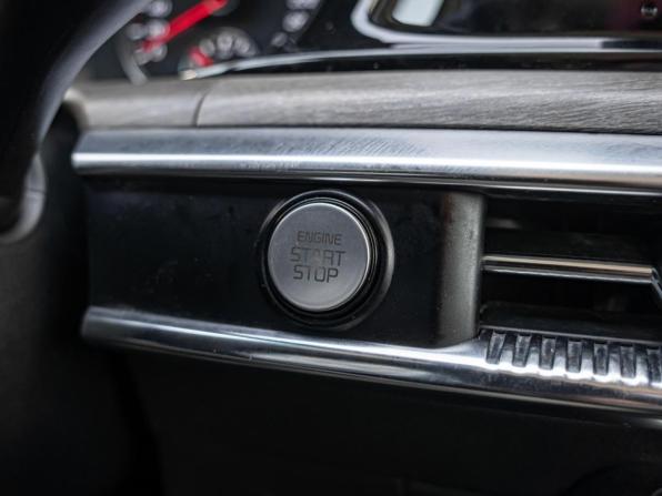 Kia K5 III с пробегом 2021 года, цена 2 350 000 рублей, 82505 км, седан, Автокод Объявления