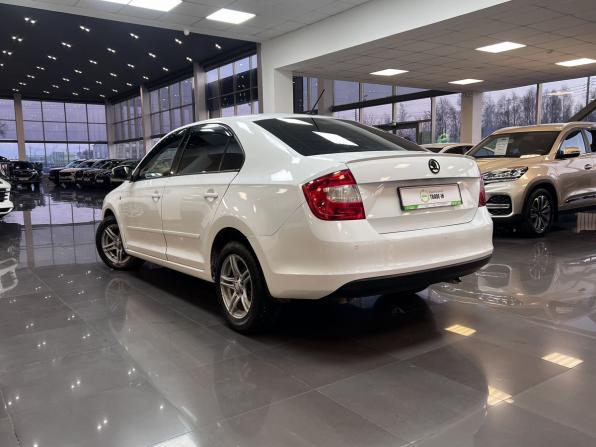 Skoda Rapid I с пробегом 2015 года, цена 795 000 рублей, 162377 км, лифтбек, Автокод Объявления