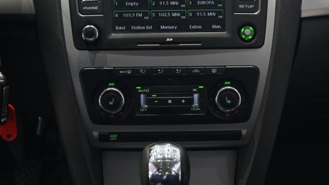 Skoda Octavia II (A5) Рестайлинг с пробегом 2009 года, цена 625 000 рублей, 202266 км, лифтбек, Автокод Объявления