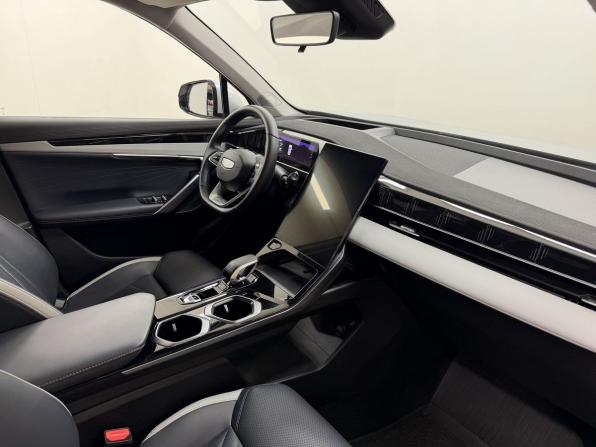 Geely Atlas II с пробегом 2024 года, цена 2 968 000 рублей, 27362 км, внедорожник, Автокод Объявления