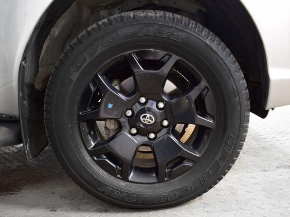 Toyota Hilux VIII с пробегом 2019 года, цена 3 284 995 рублей, 332757 км, offers.body_type.unknown, Автокод Объявления