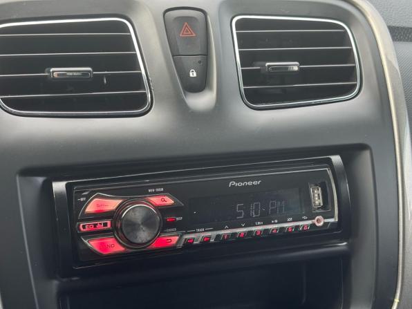 Renault Logan II с пробегом 2014 года, цена 579 000 рублей, 125140 км, седан, Автокод Объявления