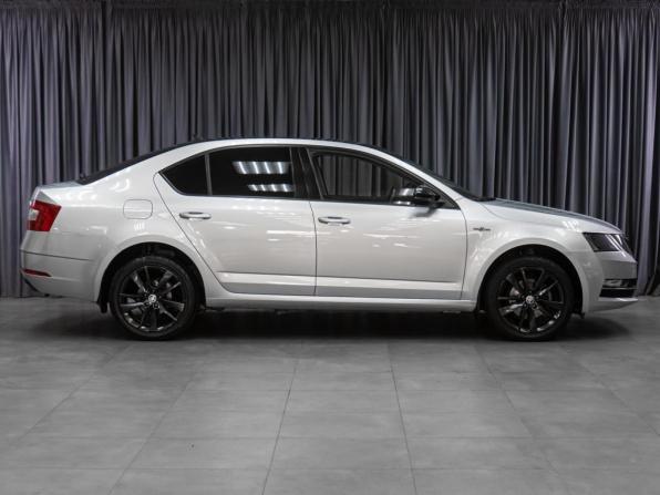 Skoda Octavia III (A7) Рестайлинг с пробегом 2019 года, цена 1 929 000 рублей, 88442 км, лифтбек, Автокод Объявления