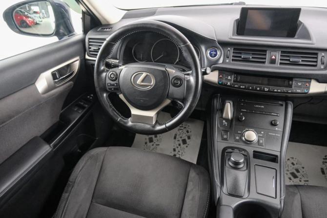 Lexus CT I Рестайлинг 2 с пробегом 2019 года, цена 2 189 000 рублей, 117000 км, хэтчбек, Автокод Объявления