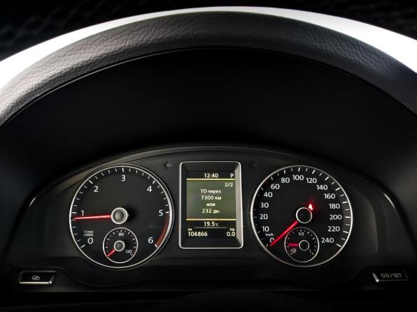 Volkswagen Multivan T5 Рестайлинг с пробегом 2010 года, цена 1 920 000 рублей, 104862 км, минивэн, Автокод Объявления