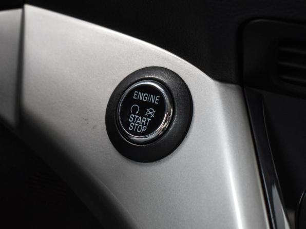 Ford C-MAX II с пробегом 2013 года, цена 1 205 000 рублей, 235933 км, компактвэн, Автокод Объявления