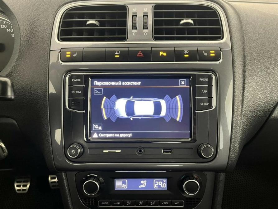 Volkswagen Polo V Рестайлинг Псков  - изображение 14