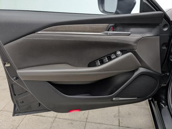 Mazda 6 III (GJ) Рестайлинг 2 с пробегом 2021 года, цена 2 915 000 рублей, 90488 км, седан, Автокод Объявления