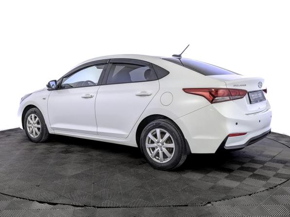 Hyundai Solaris II с пробегом 2017 года, цена 1 225 000 рублей, 123475 км, седан, Автокод Объявления