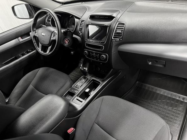 Kia Sorento II Рестайлинг с пробегом 2014 года, цена 1 595 000 рублей, 242109 км, внедорожник, Автокод Объявления