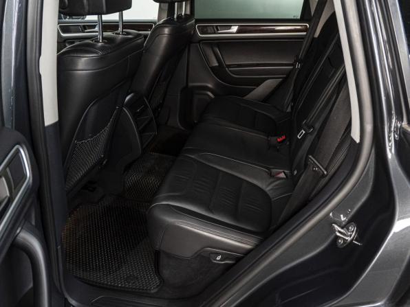 Volkswagen Touareg II с пробегом 2014 года, цена 1 950 000 рублей, 306909 км, внедорожник, Автокод Объявления