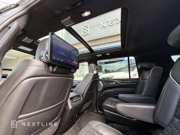Cadillac Escalade V с пробегом 2023 года, цена 19 990 000 рублей, 47000 км, внедорожник, Автокод Объявления