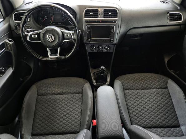 Volkswagen Polo V Рестайлинг с пробегом 2019 года, цена 1 249 000 рублей, 124886 км, седан, Автокод Объявления