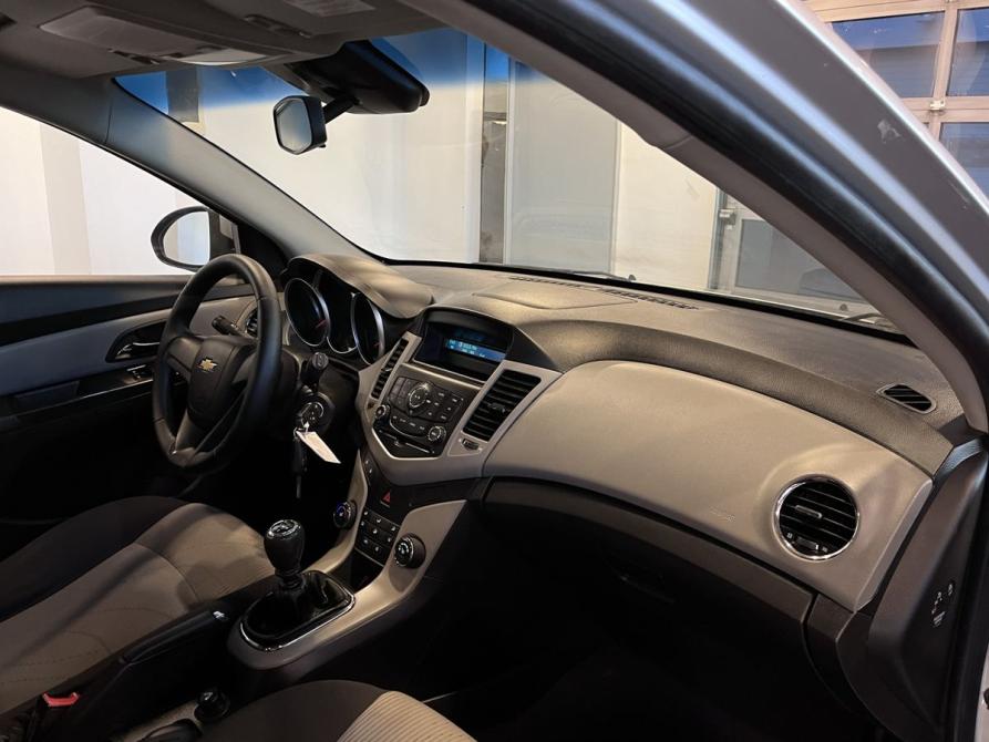 Chevrolet Cruze I Чебоксары  - изображение 12