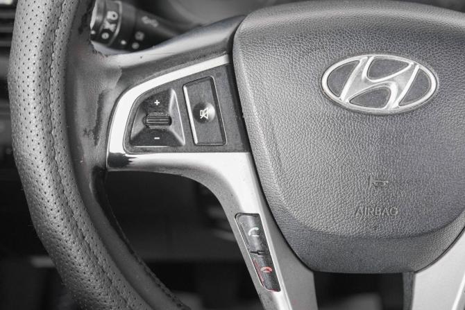 Hyundai Solaris I Рестайлинг с пробегом 2014 года, цена 699 000 рублей, 320000 км, седан, Автокод Объявления