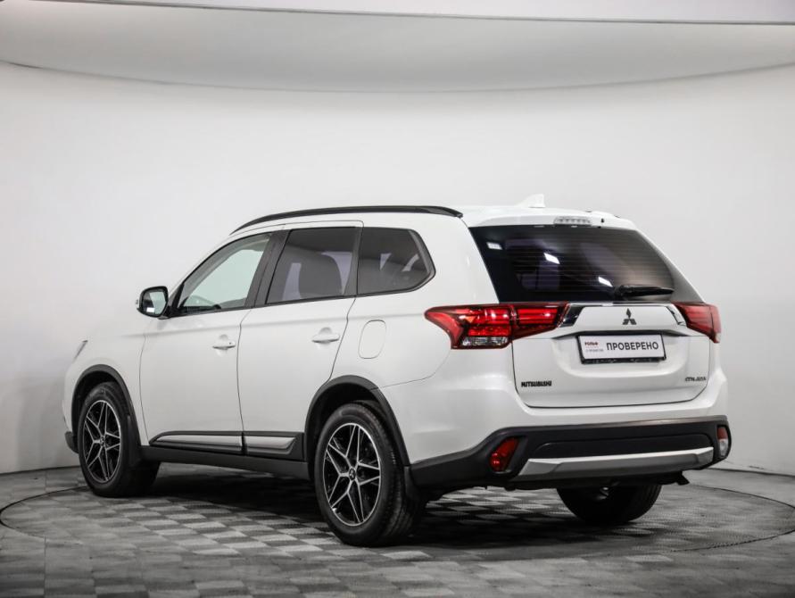Mitsubishi Outlander III Рестайлинг 2 Санкт-Петербург  - изображение 7