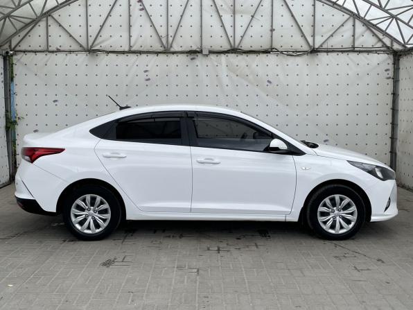 Hyundai Solaris II Рестайлинг с пробегом 2021 года, цена 1 570 000 рублей, 96411 км, седан, Автокод Объявления