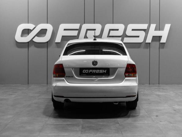 Volkswagen Polo V Рестайлинг с пробегом 2018 года, цена 880 000 рублей, 194923 км, седан, Автокод Объявления