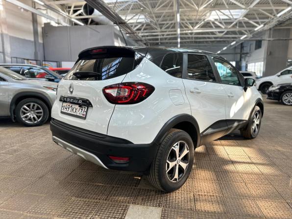 Renault Kaptur I Рестайлинг с пробегом 2021 года, цена 1 350 000 рублей, 48518 км, внедорожник, Автокод Объявления