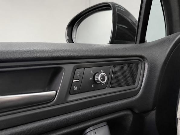 Volkswagen Touareg II с пробегом 2011 года, цена 2 029 000 рублей, 147252 км, внедорожник, Автокод Объявления