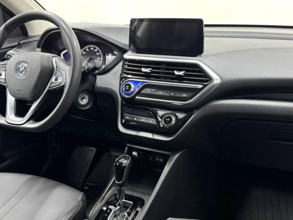 Changan Alsvin с пробегом 2024 года, цена 1 249 900 рублей, 14600 км, седан, Автокод Объявления
