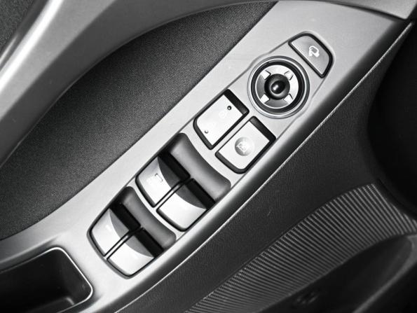 Hyundai Elantra V (MD) Рестайлинг с пробегом 2015 года, цена 1 390 000 рублей, 143292 км, седан, Автокод Объявления