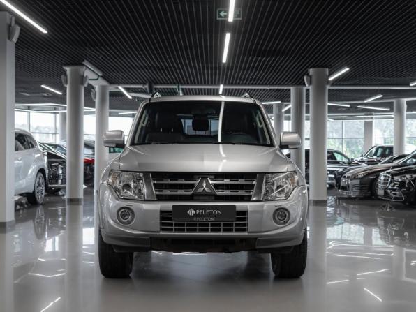 Mitsubishi Pajero IV Рестайлинг 1 с пробегом 2012 года, цена 1 830 000 рублей, 267695 км, внедорожник, Автокод Объявления