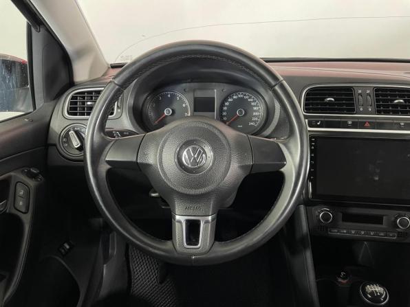 Volkswagen Polo V с пробегом 2013 года, цена 880 000 рублей, 137821 км, седан, Автокод Объявления